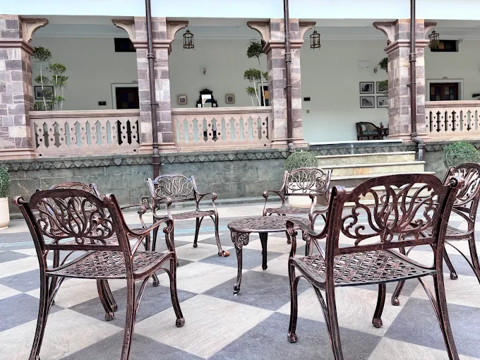 Courtyard seating with heritage galleries