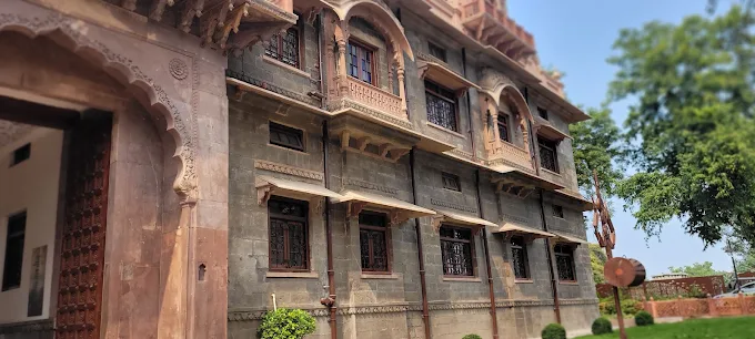 Heritage wing and garden edge